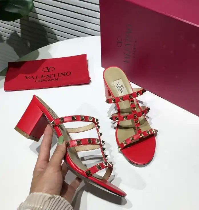 hype Valentino High Heels