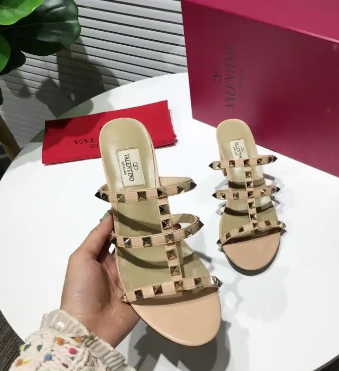 hype Valentino High Heels