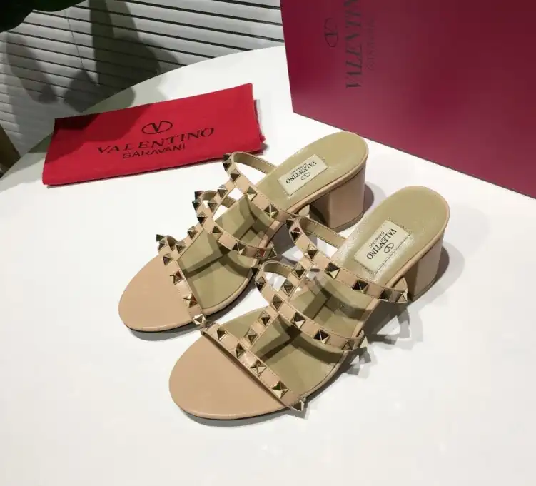 hype Valentino High Heels