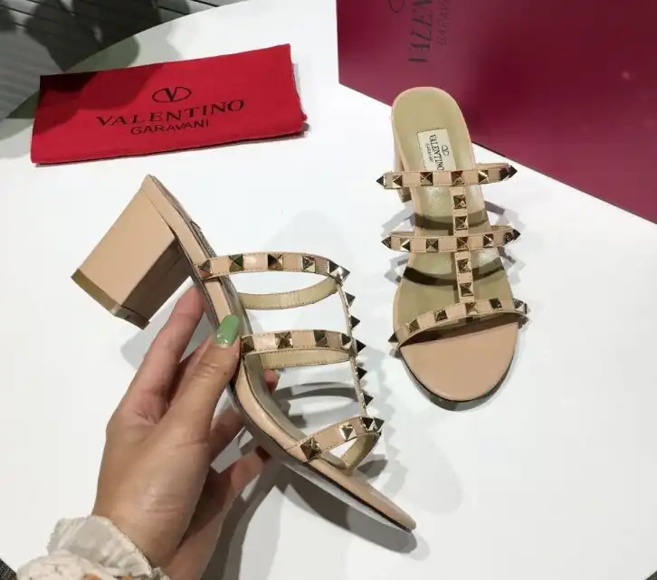 hype Valentino High Heels