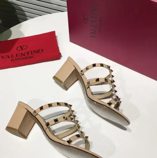 hype Valentino High Heels