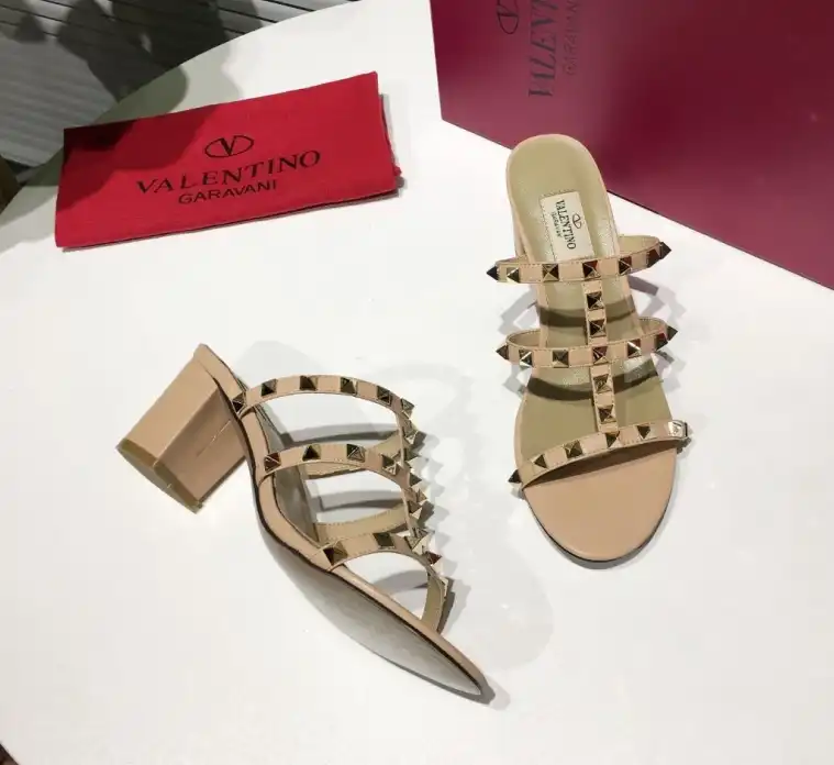 hype Valentino High Heels