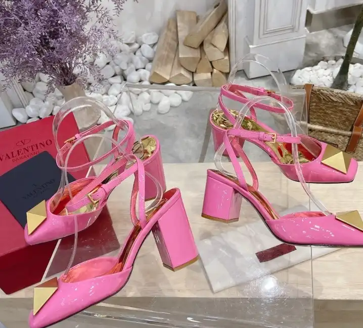 hype Valentino High Heels