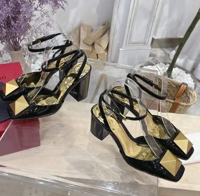 hype Valentino High Heels