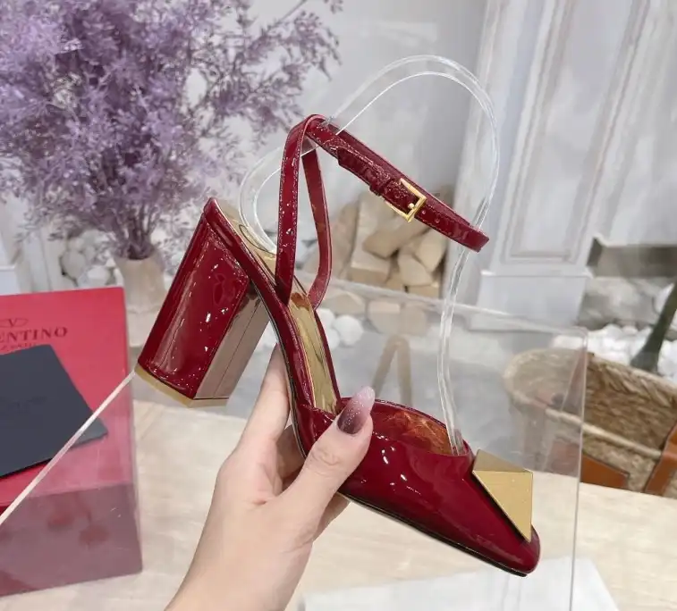 hype Valentino High Heels