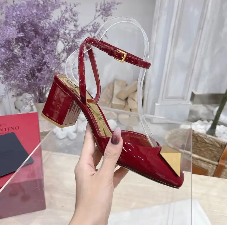 hype Valentino High Heels