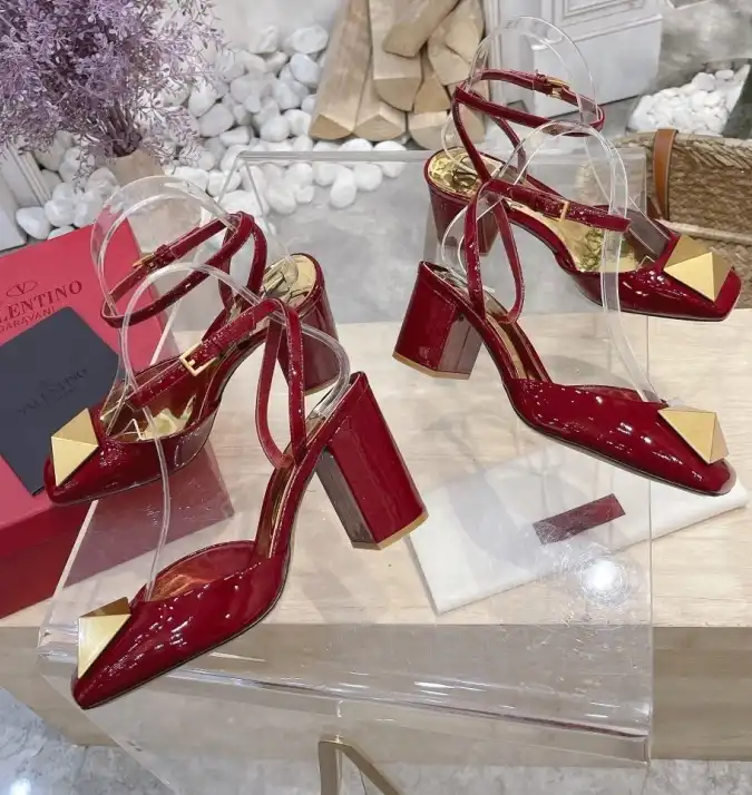 hype Valentino High Heels