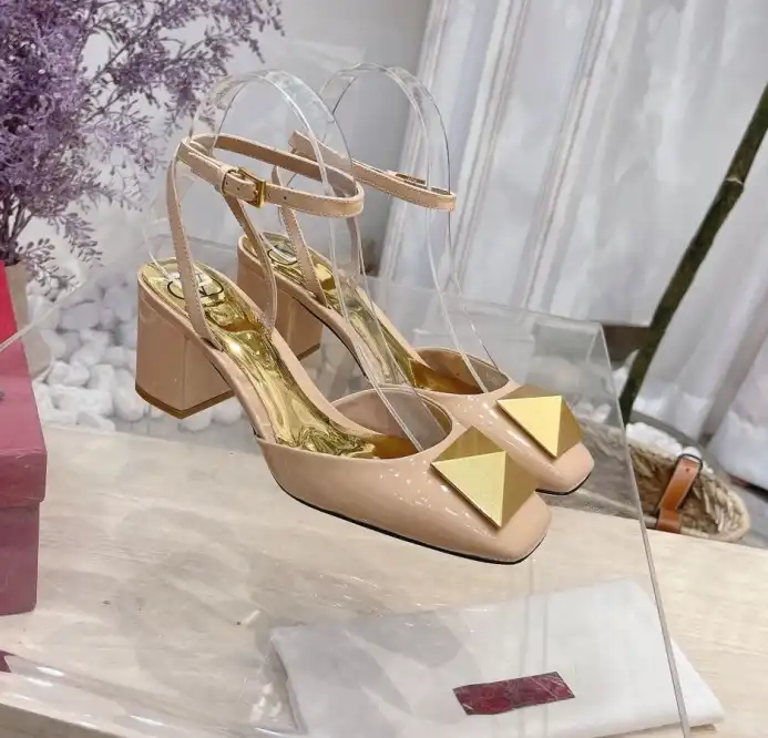 hype Valentino High Heels