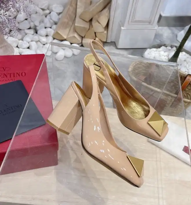 hype Valentino High Heels