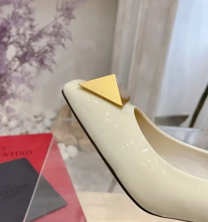 hype Valentino High Heels