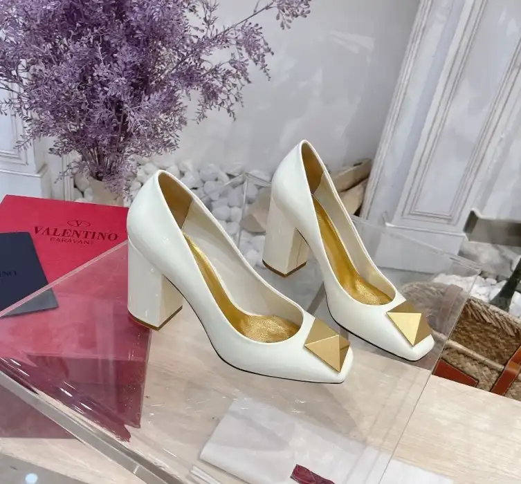 hype Valentino High Heels