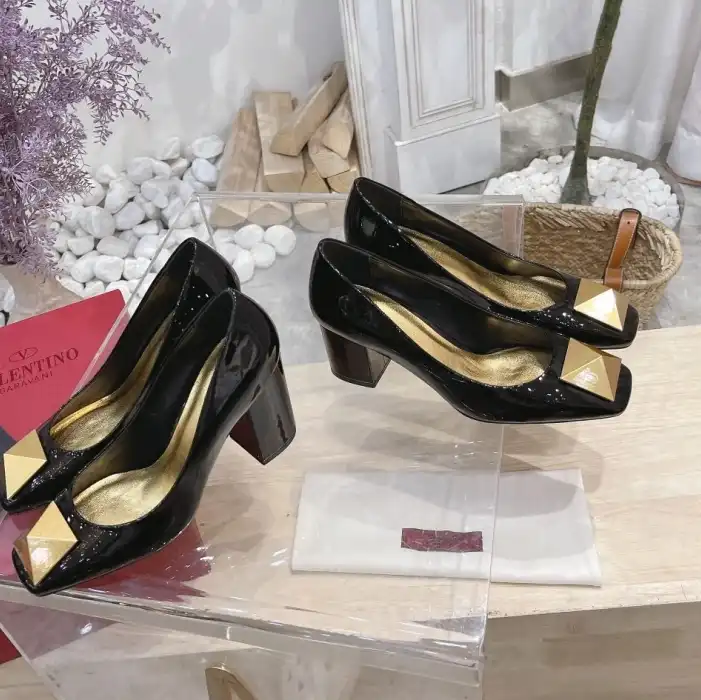 hype Valentino High Heels