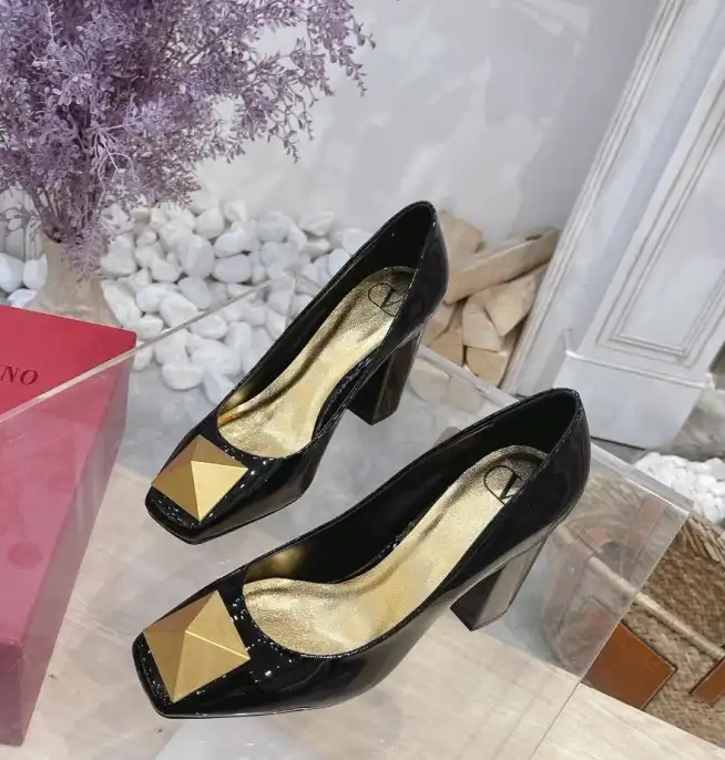 hype Valentino High Heels