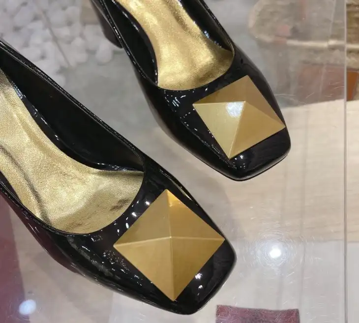 hype Valentino High Heels