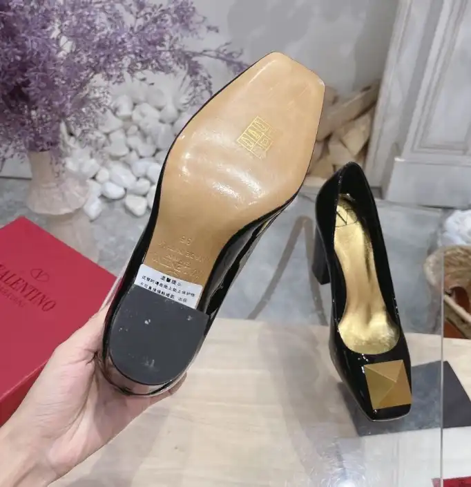 hype Valentino High Heels