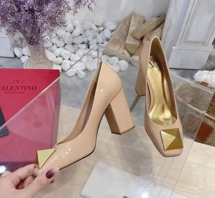 hype Valentino High Heels