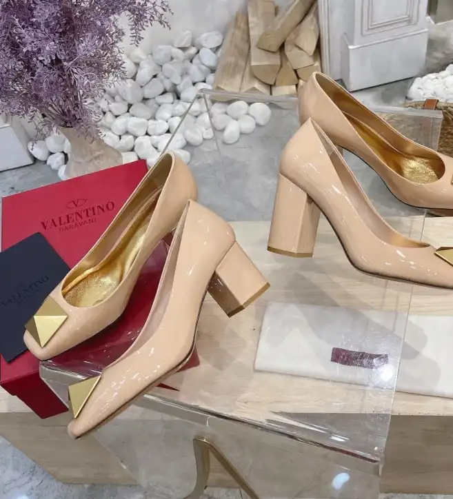 hype Valentino High Heels