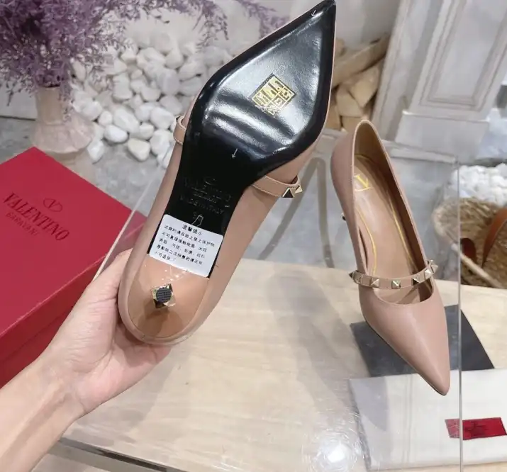 hype Valentino High Heels