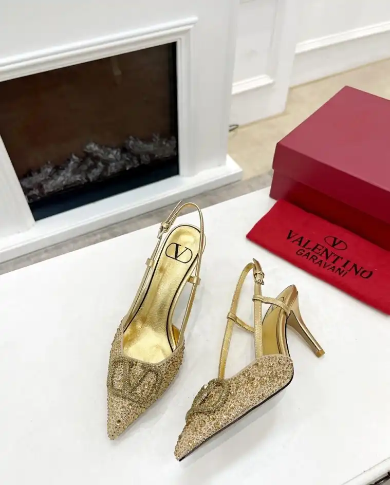 hype Valentino High Heels