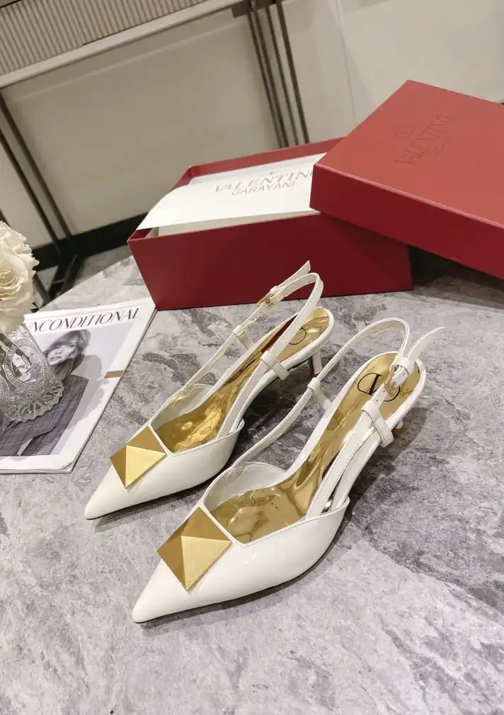 hype Valentino Sandals