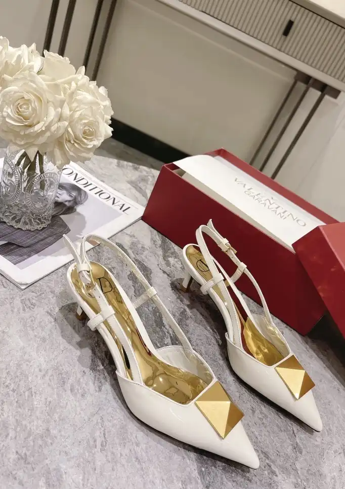 hype Valentino Sandals