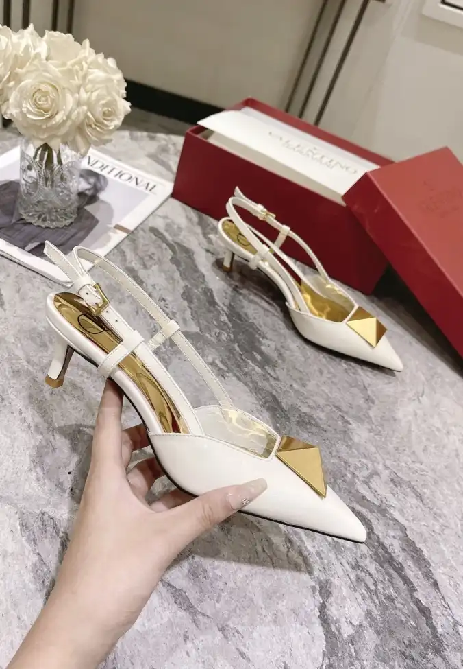 hype Valentino Sandals