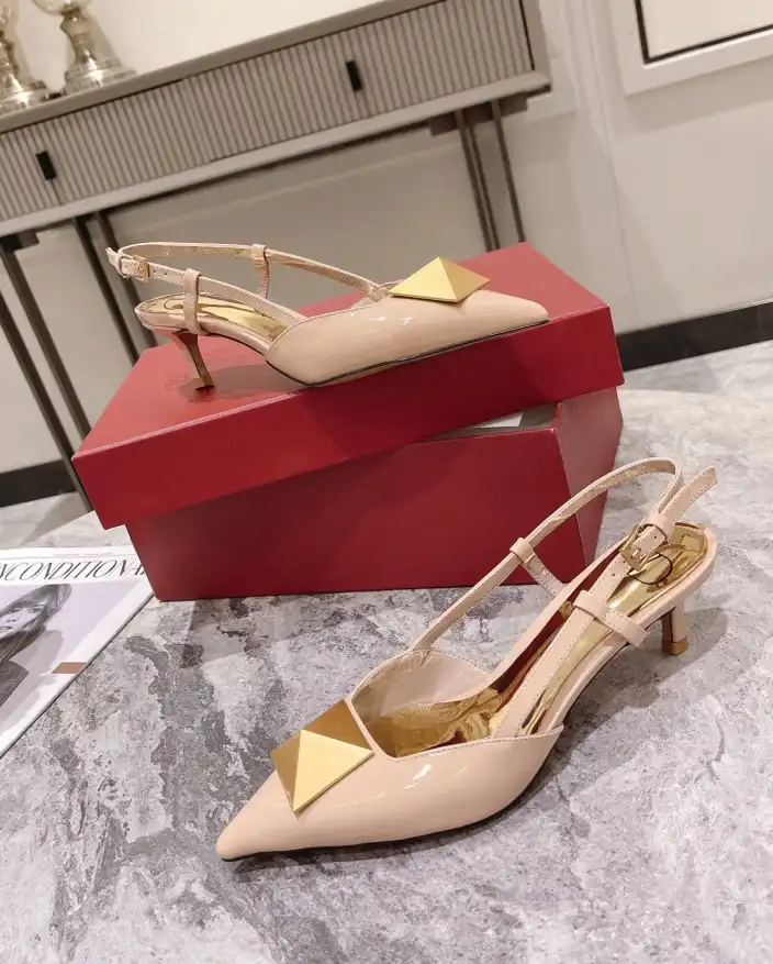 hype Valentino Sandals