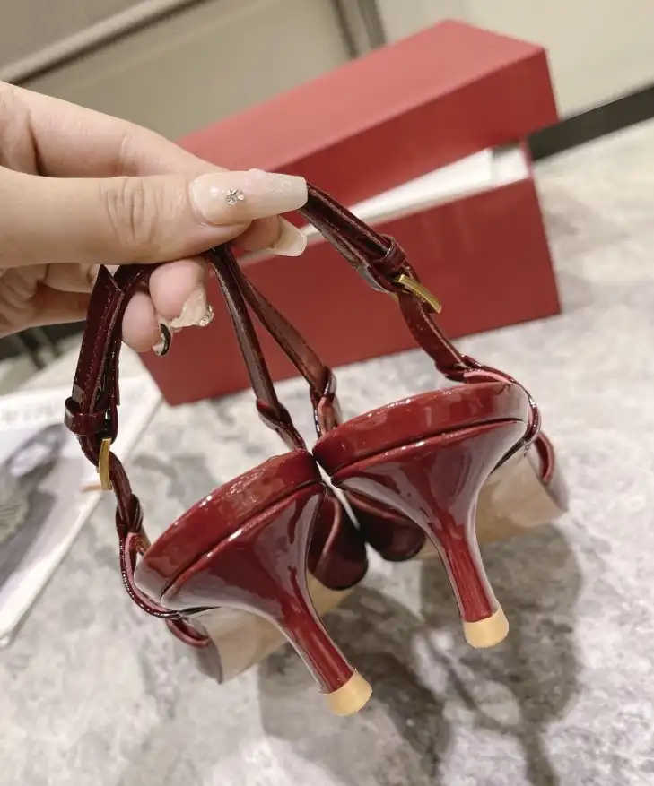 hype Valentino Sandals