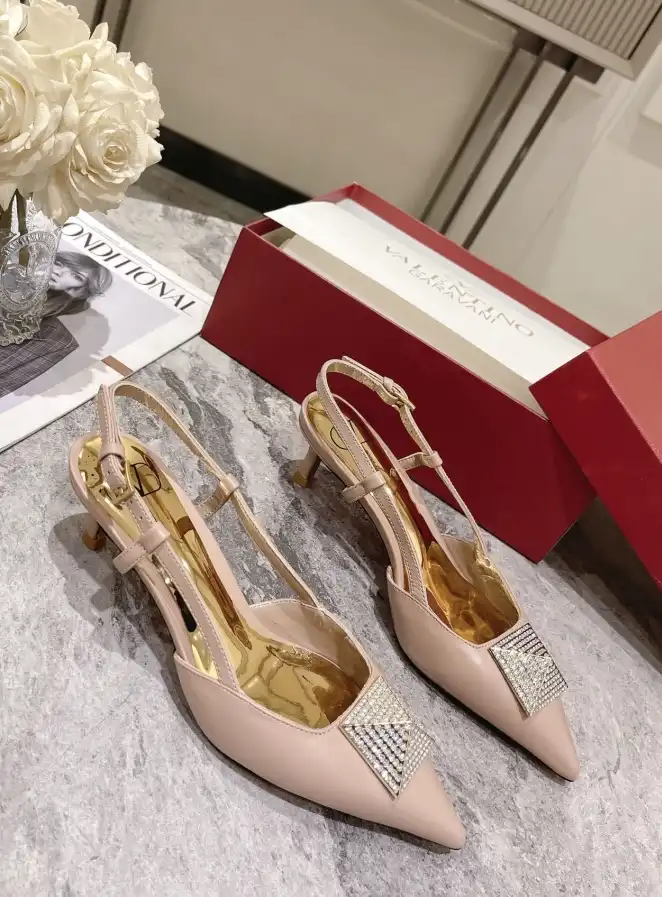 hype Valentino Sandals