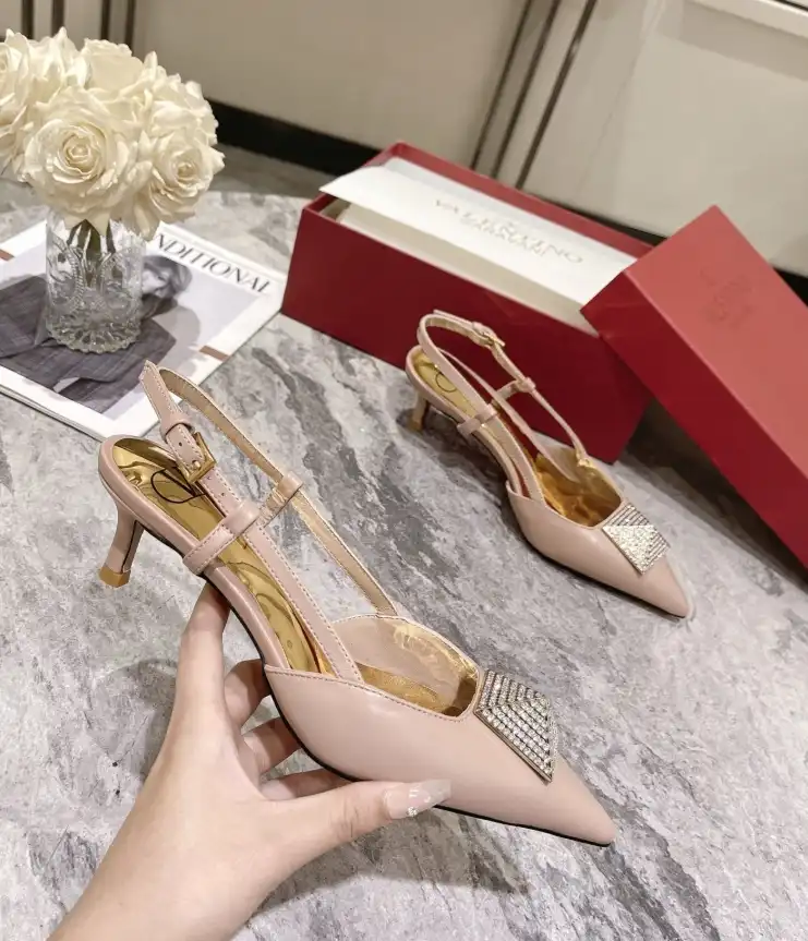 hype Valentino Sandals