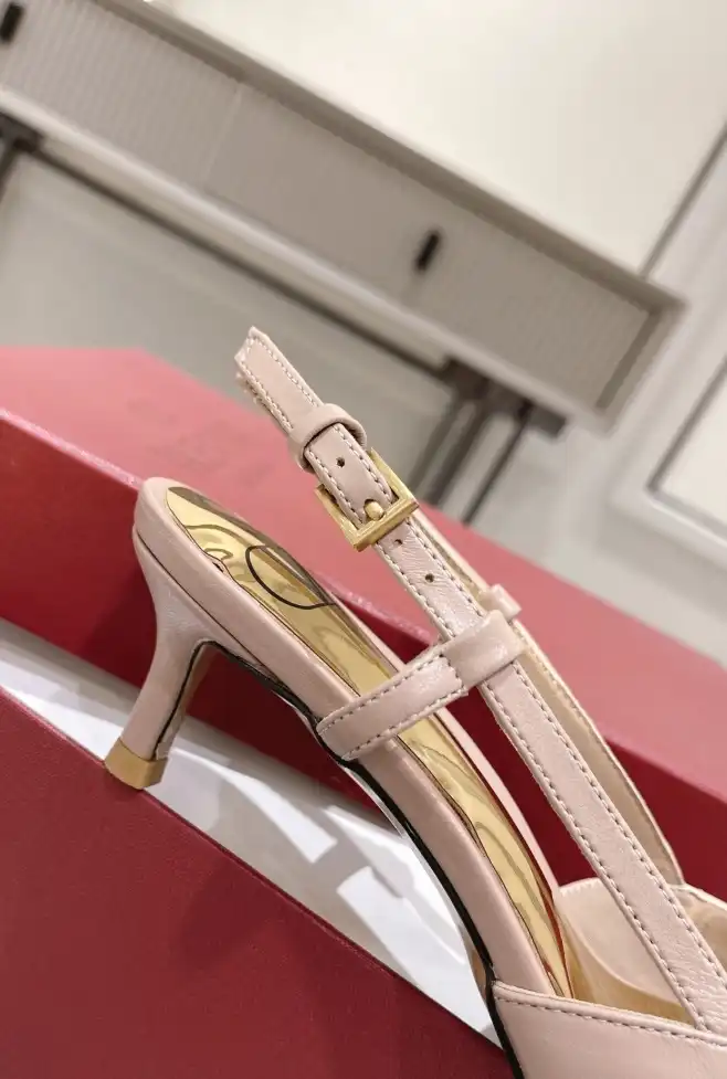 hype Valentino Sandals