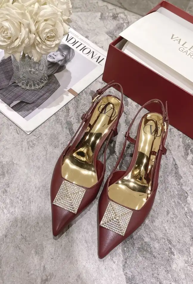 hype Valentino Sandals