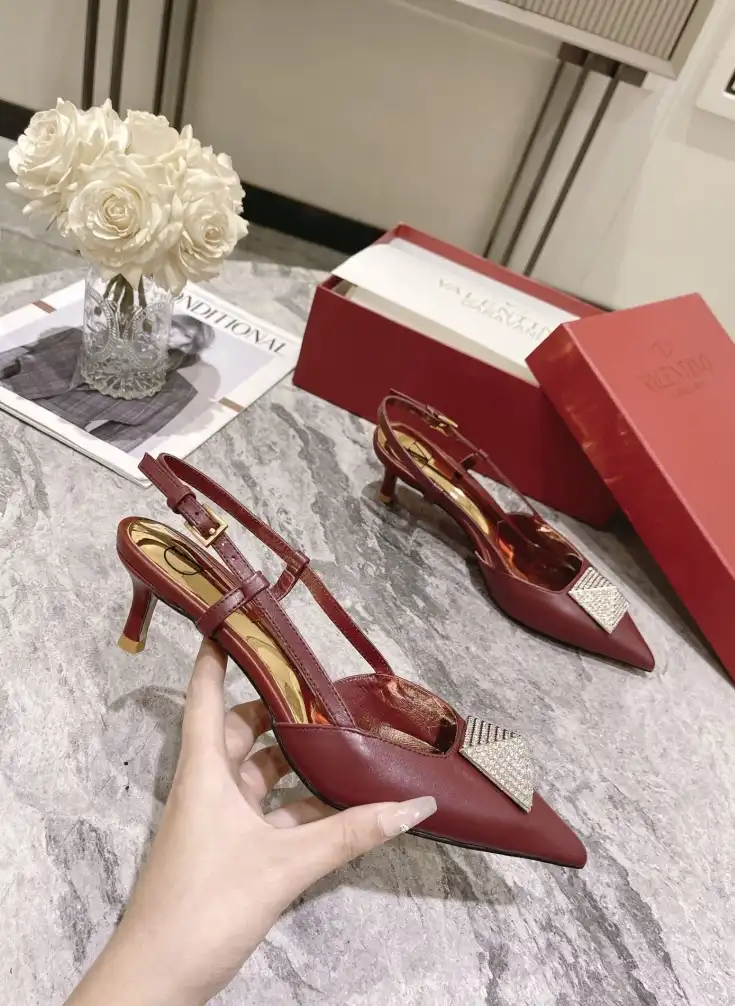 hype Valentino Sandals