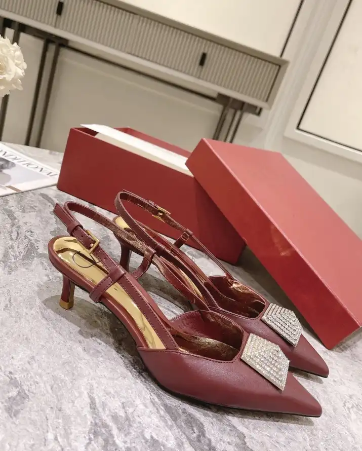 hype Valentino Sandals