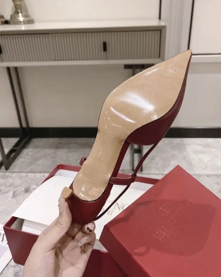 hype Valentino Sandals