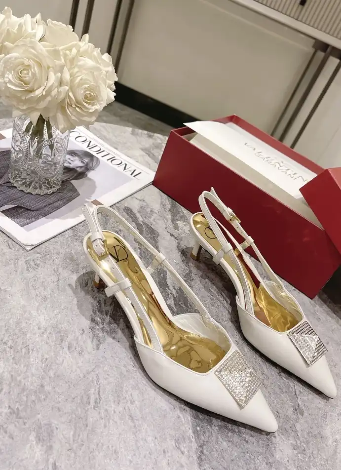 hype Valentino Sandals