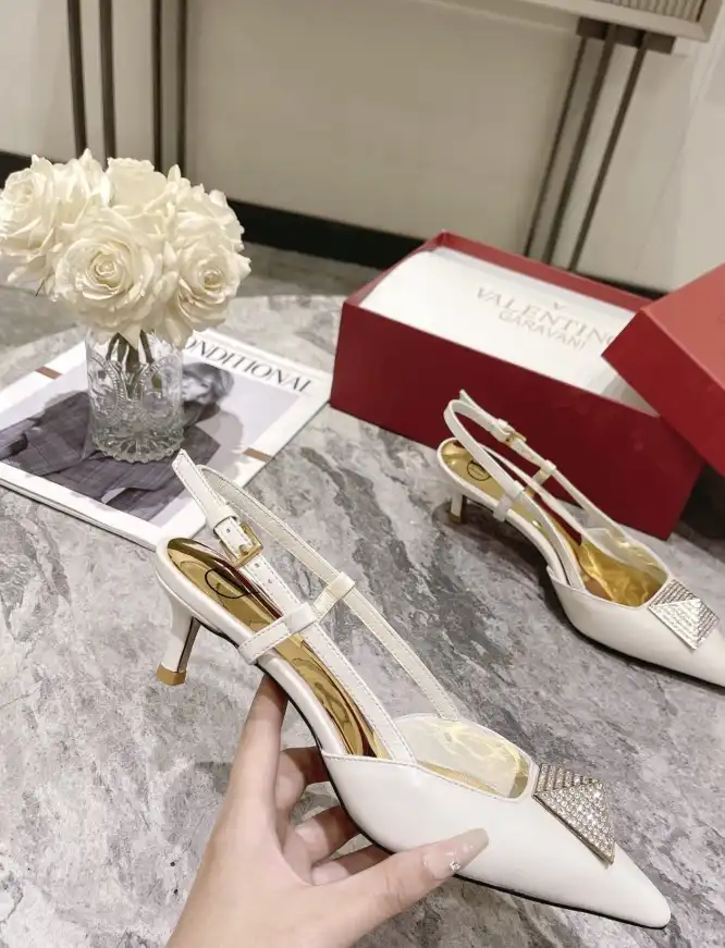 hype Valentino Sandals