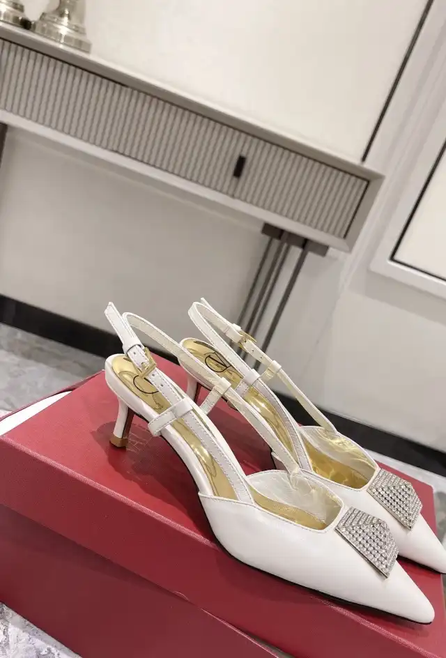 hype Valentino Sandals