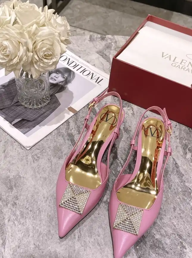 hype Valentino Sandals