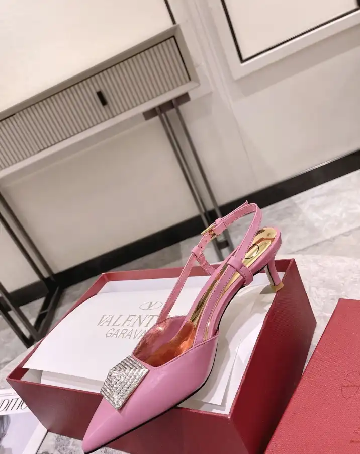 hype Valentino Sandals