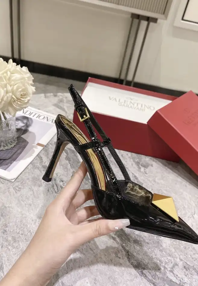 hype Valentino High Heels