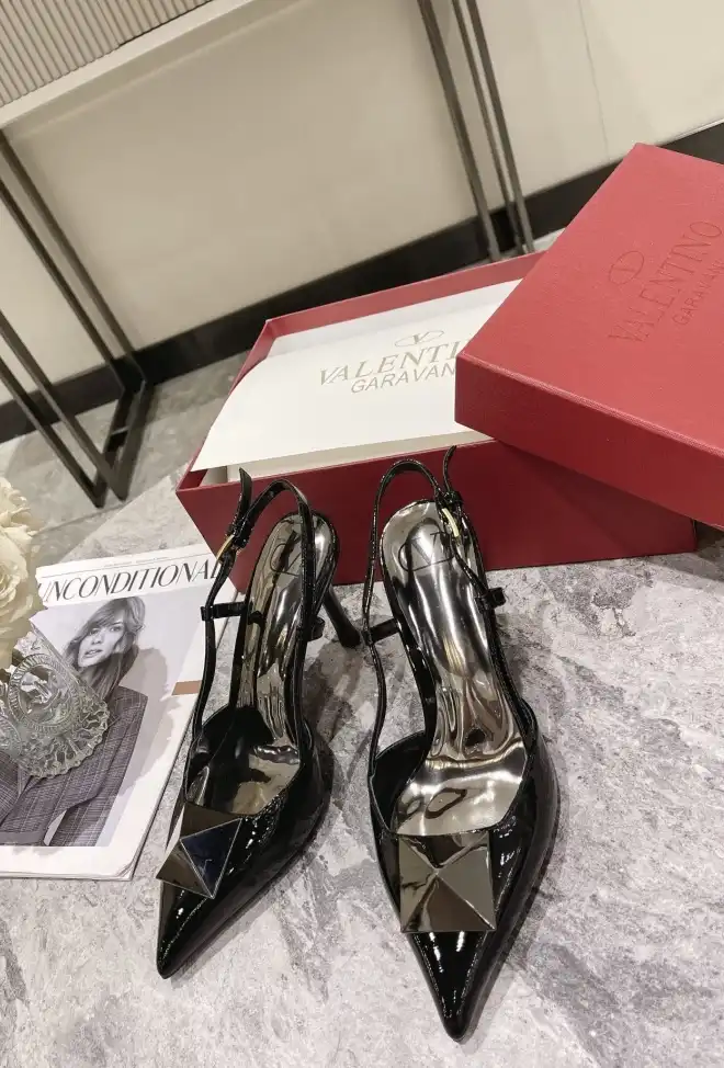 hype Valentino High Heels