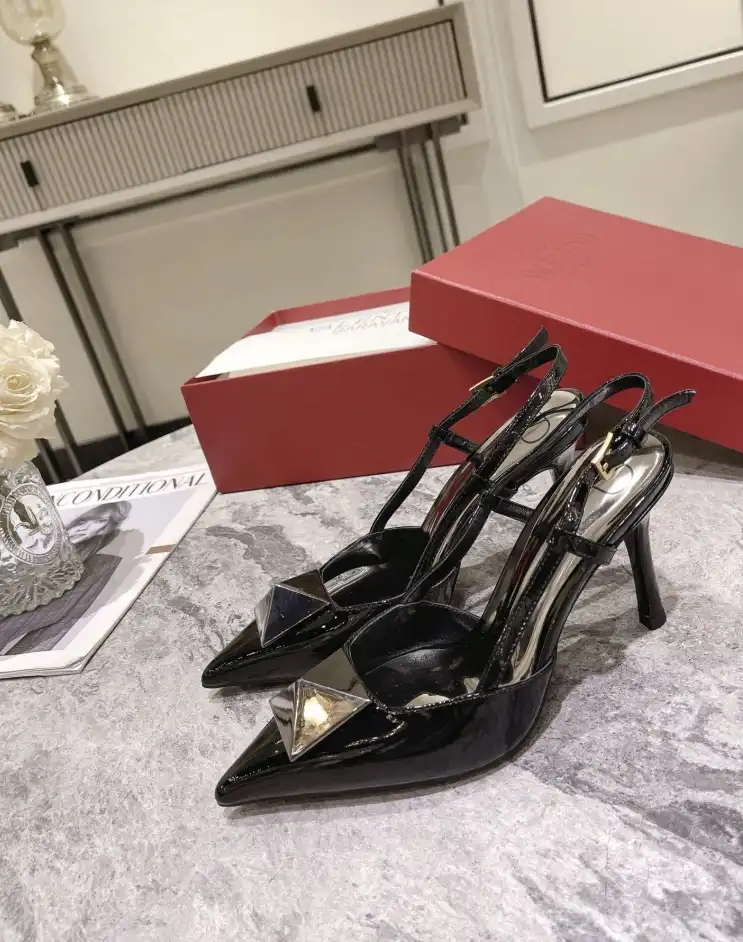 hype Valentino High Heels