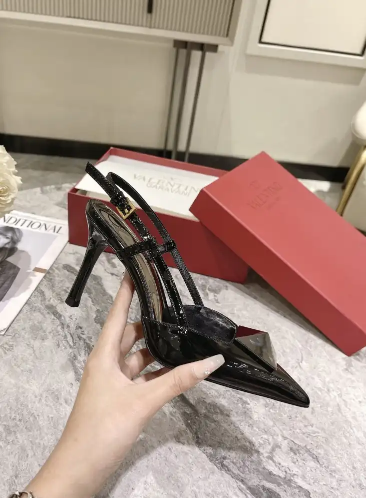 hype Valentino High Heels