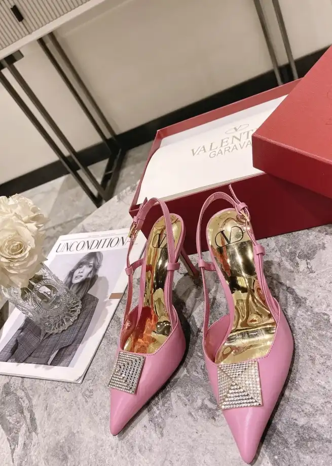 hype Valentino Sandals