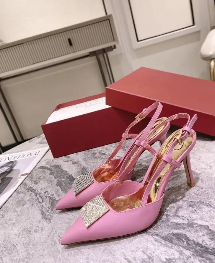 hype Valentino Sandals