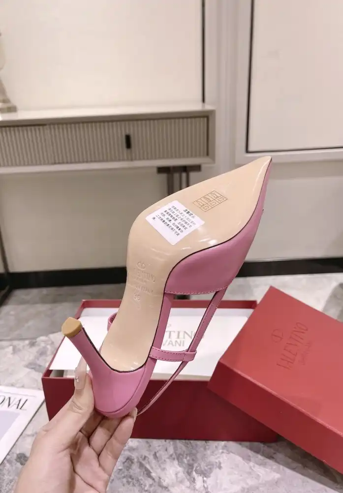 hype Valentino Sandals