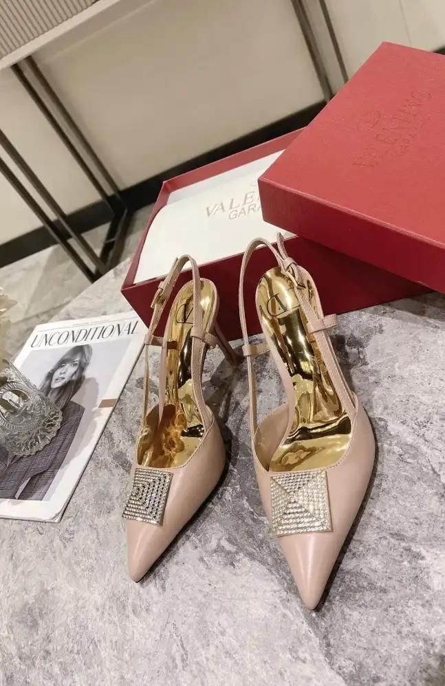 hype Valentino Sandals