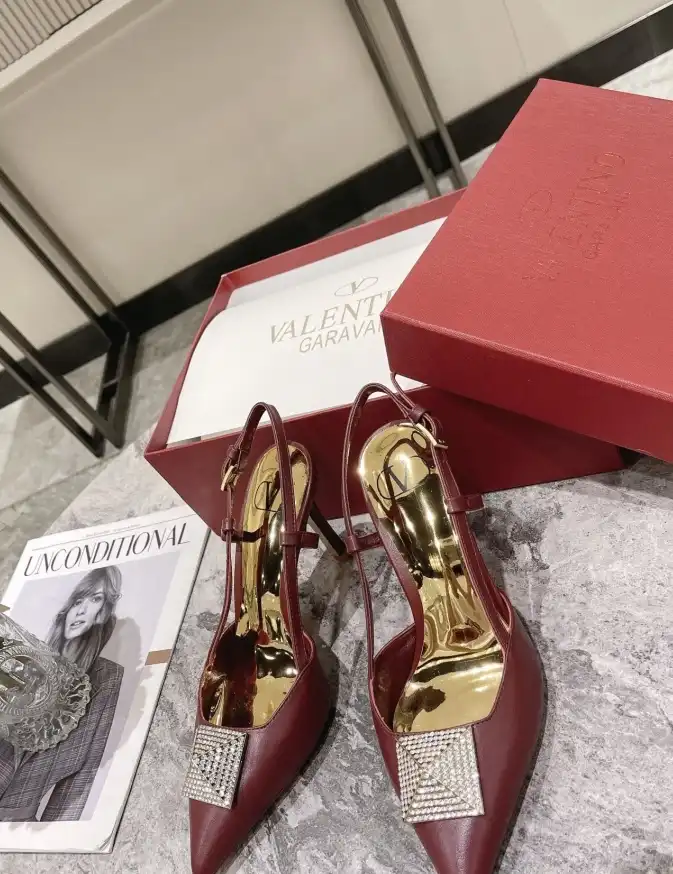 hype Valentino Sandals