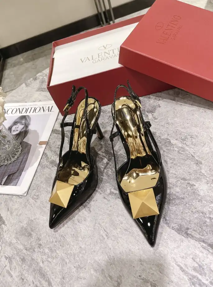 hype Valentino Sandals